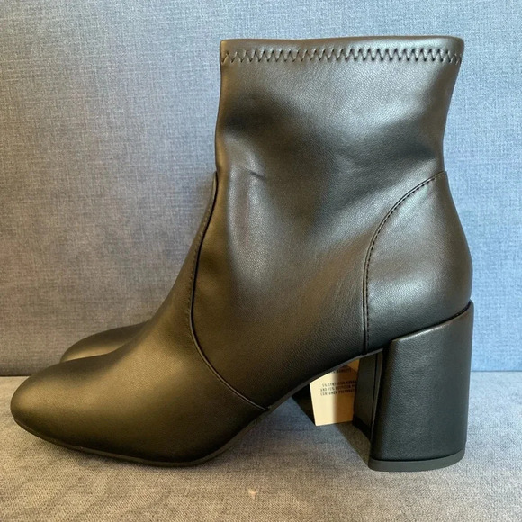 Woman’s Madden NYC Black Faux Leather Square Toe Block Heeled Ank Boots Size 10 - Picture 4 of 10